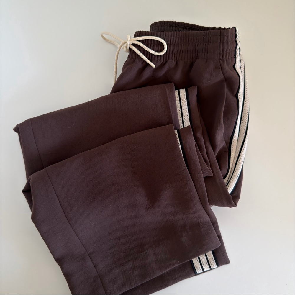 NWT- Wilfred Brown Wide-Leg Track Pants with Cream Side Stripe - Picture 2 of 8
